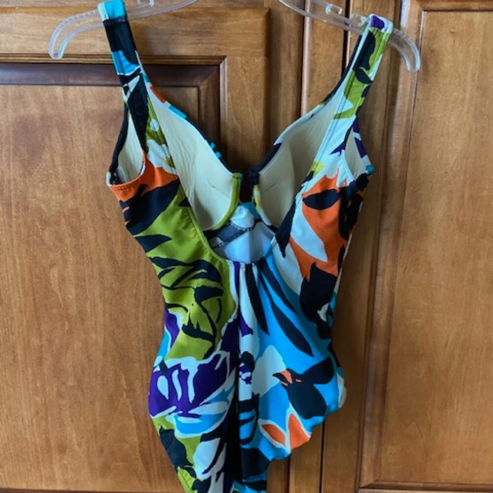 Miraclesuit Women's Patterned Padded One-Piece Size 12 Retail $168 - Picture 3 of 5